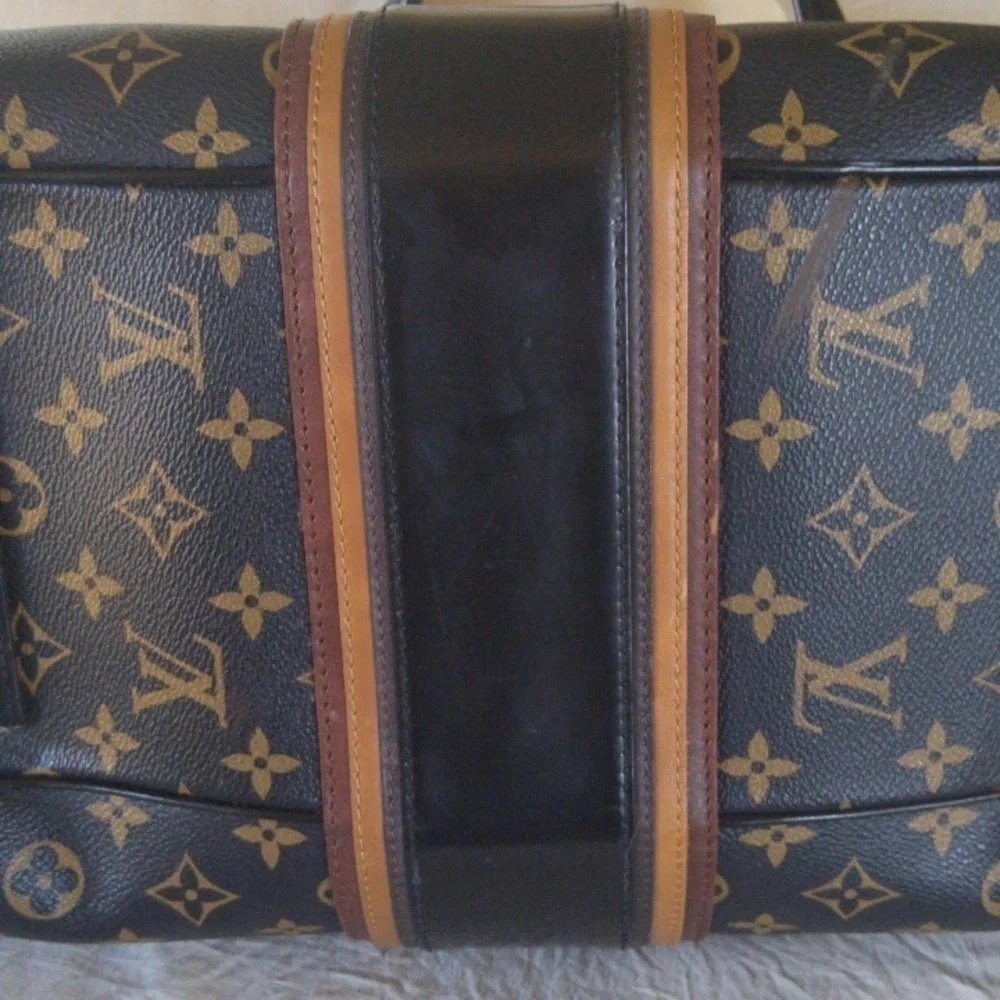 AUTHENTIC Louis Vuitton Handbag - Picture 12 of 17